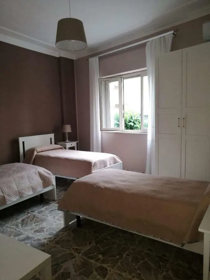 La Casa Sul Viale Villa Acireale 0*,